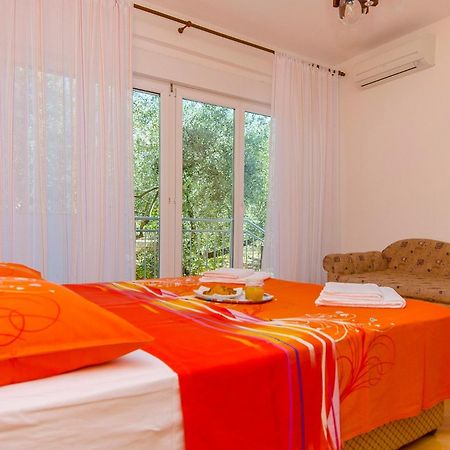 Apartments Maslina Trogir Exterior photo