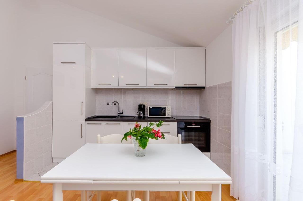 Apartments Maslina Trogir Exterior photo