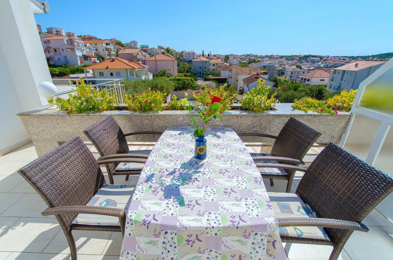 Apartments Maslina Trogir Exterior photo