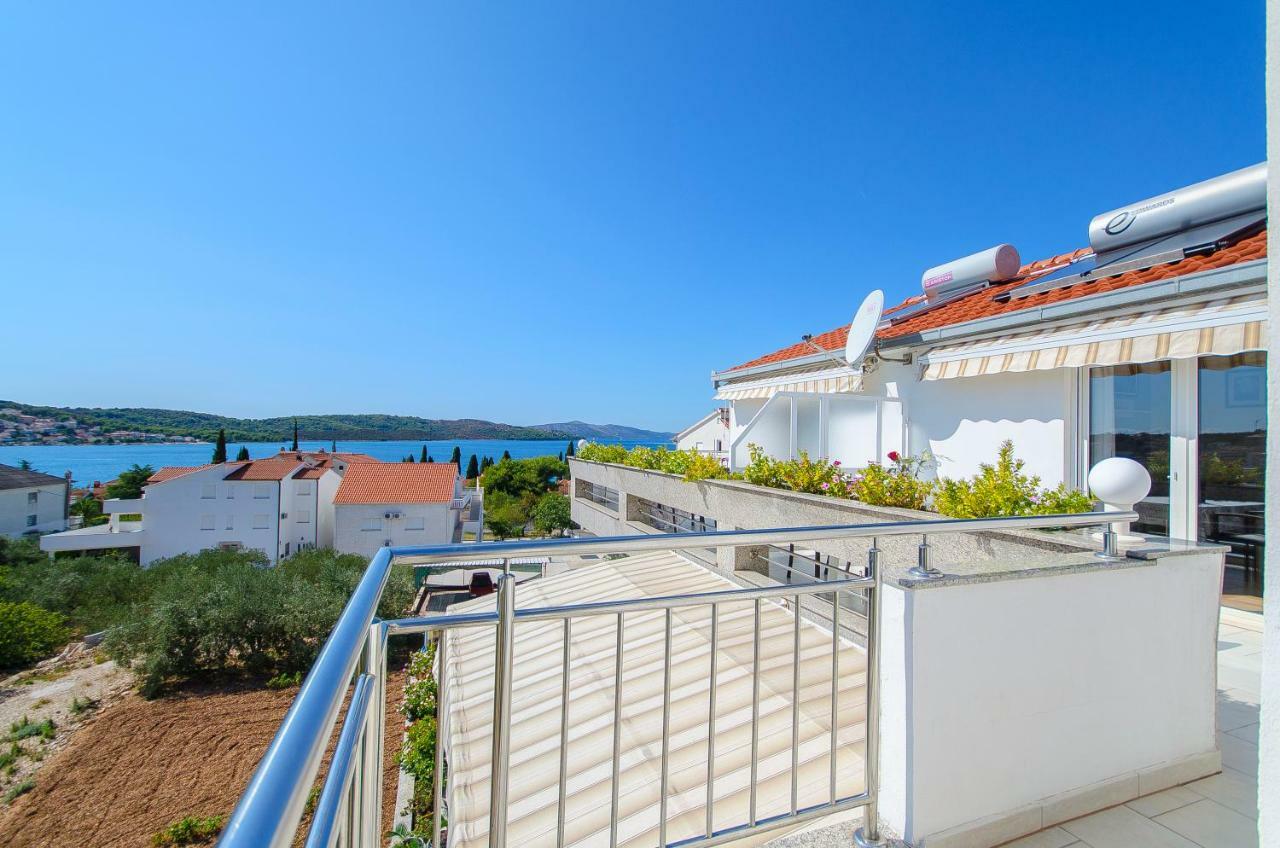 Apartments Maslina Trogir Exterior photo